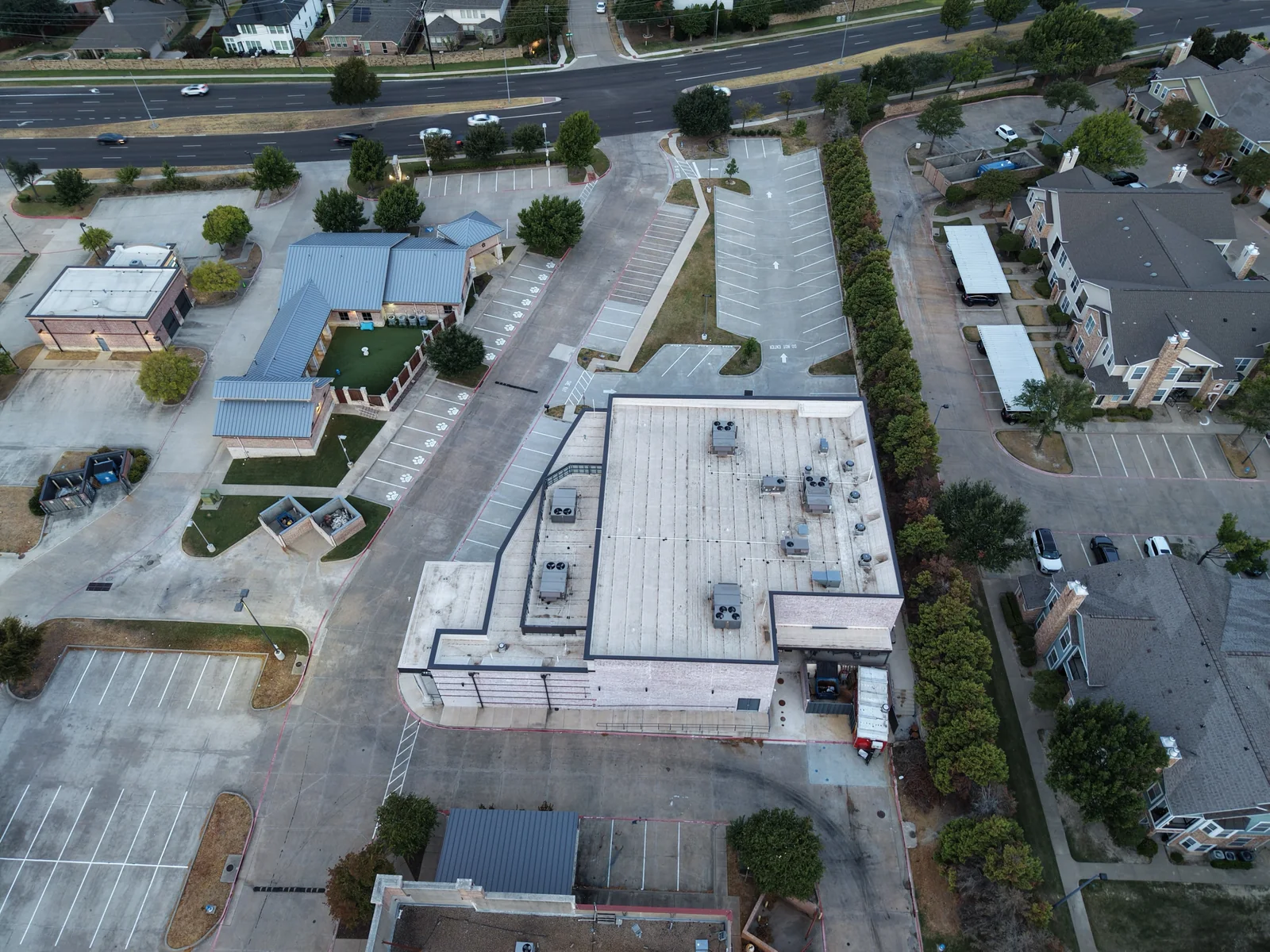 Building, parking and site plan, straight down