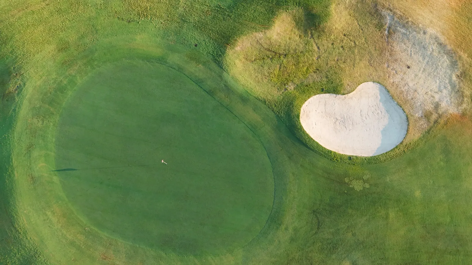 Green and bunker, straight down