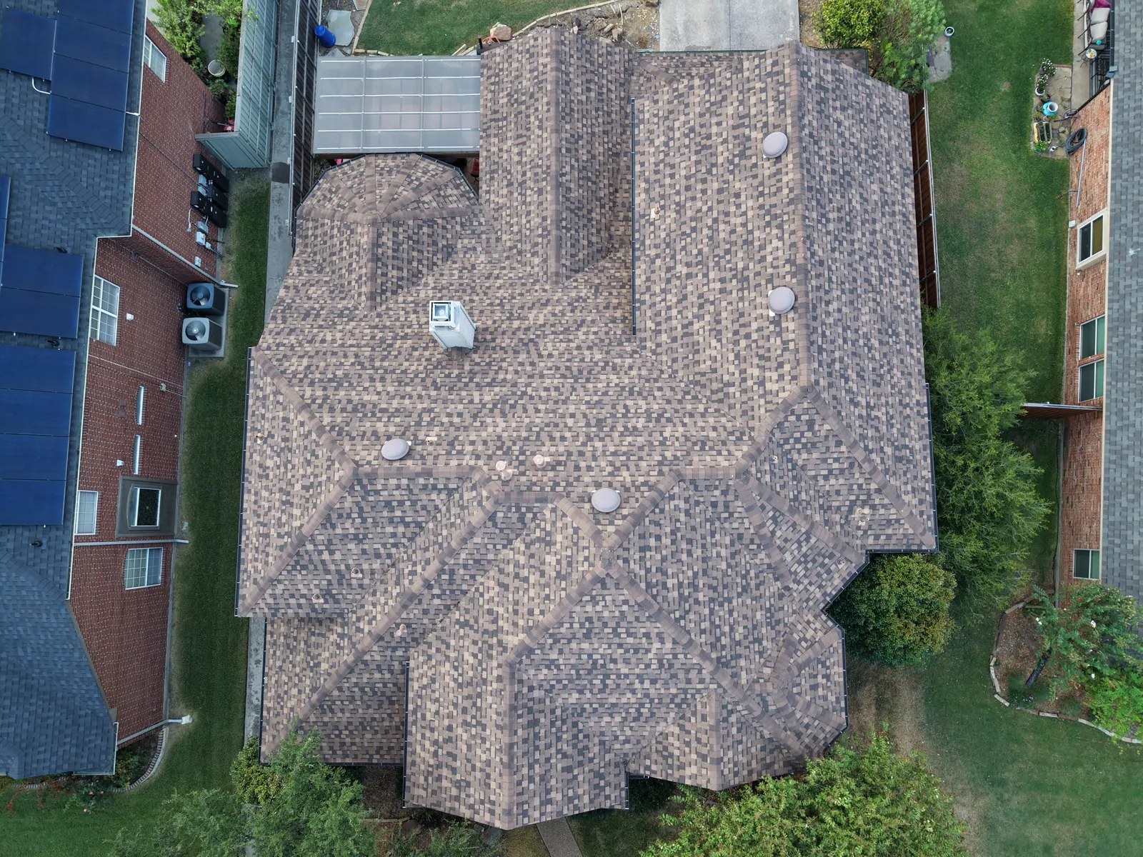 Hip-and-valley roof, straight down