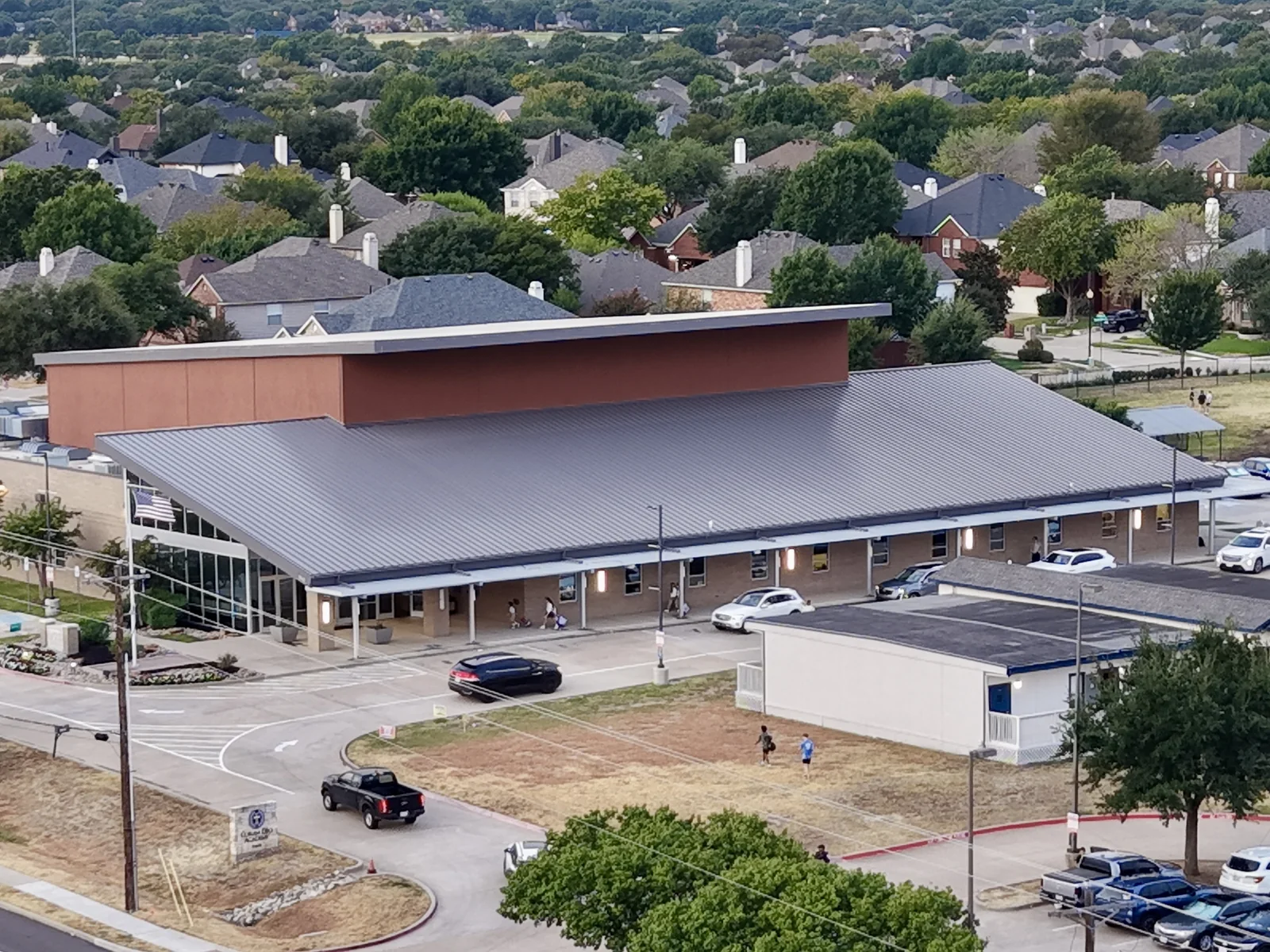 Standing-seam metal roof